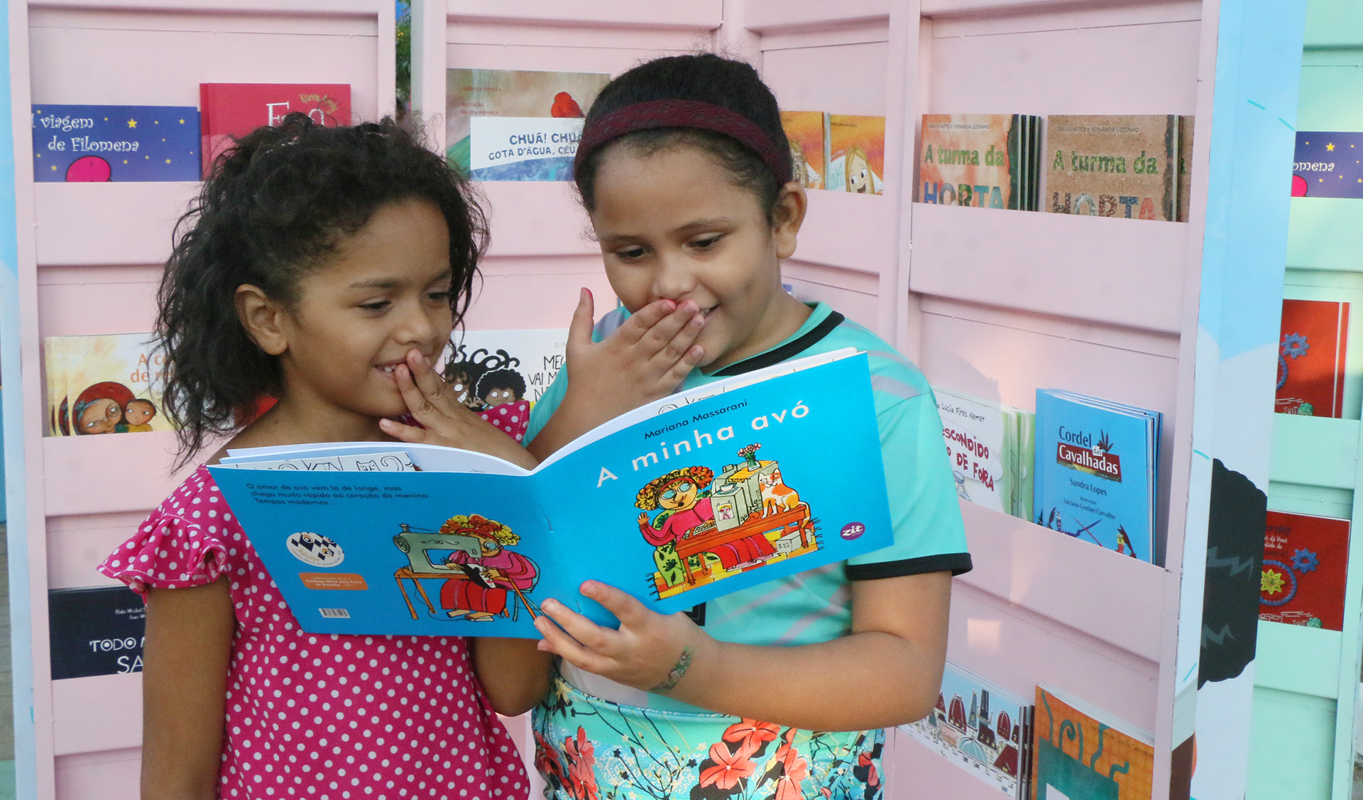 Resultado de imagem para quiosques de biblioteca fortaleza